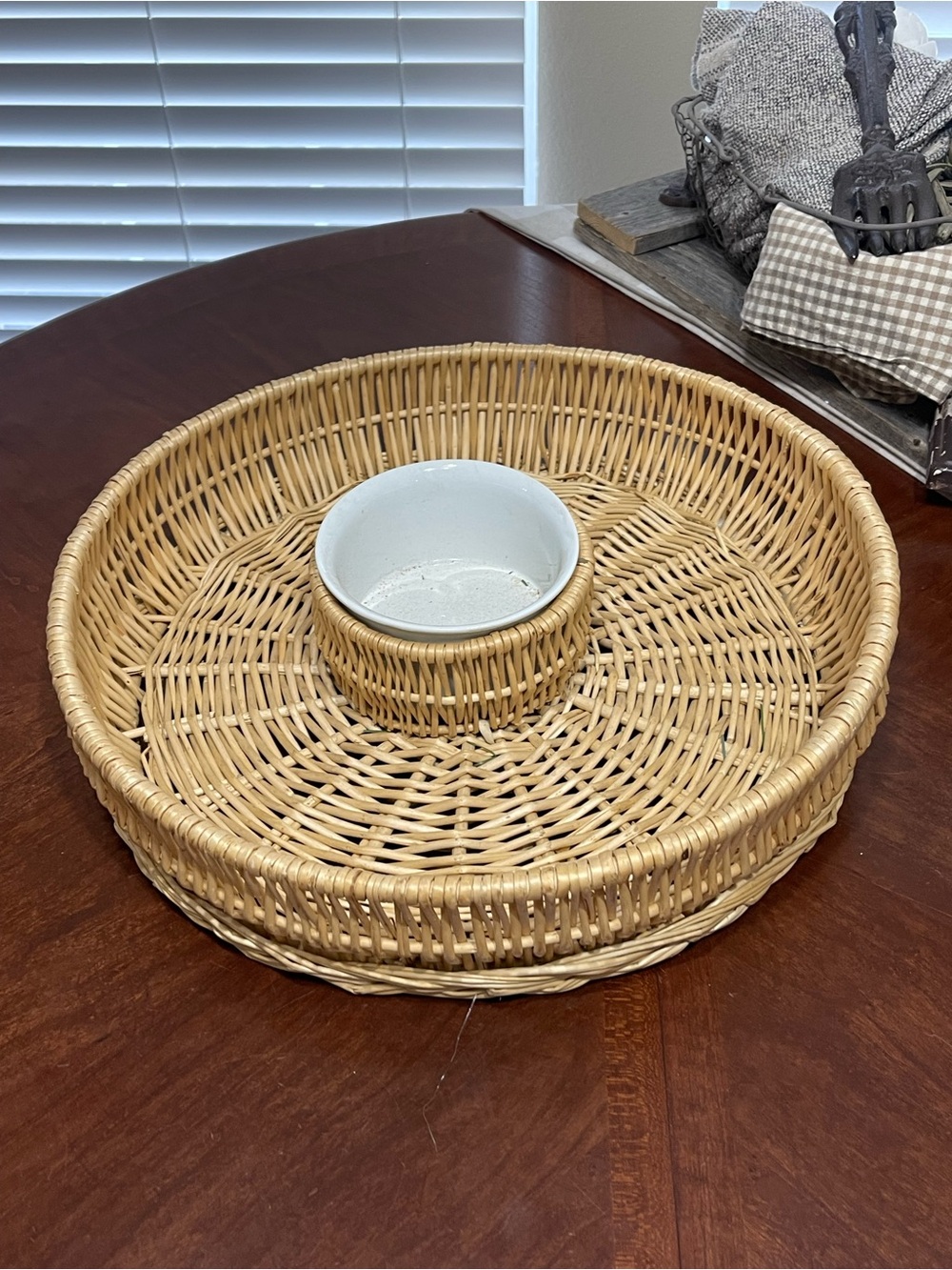 Vintage Boho Rattan Wicker Chip and Dip Tray set i i